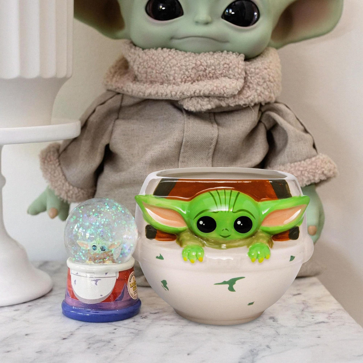Star Wars: The Mandalorian Grogu 20-Ounce Sculpted Mug and 2-Inch Snow Globe Set